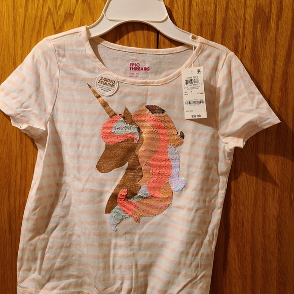 Sequined unicorn T-shirt - Picture 1 of 2